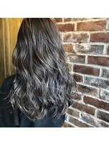 エイミー(Aimee)&nbsp;Aimee 外国人風プラチナグラデーション×ニュアンスウェーブ