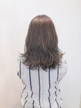 ルシール バイ アリア(Lucir by aria) 外ハネミディアム×ミルクティーベージュ♪