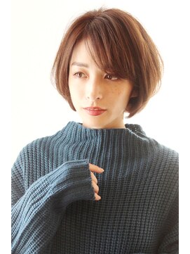 レウナ 外苑前(Reuna) 30代40代に人気シルエットが綺麗に見えるショートボブ