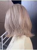 ホワイトベージュ