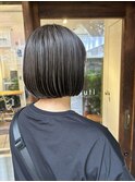ハイライト黒髪ボブ