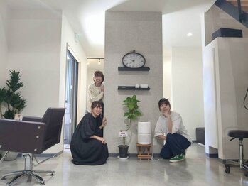 リルイー(Lil.E)の写真/【駐車場有◎】女性スタイリストのみのアットホーム空間で髪のお悩みや理想のスタイルを相談しやすい＊