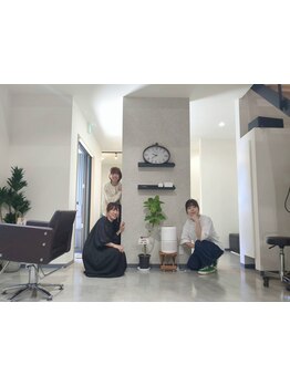 【駐車場有◎】女性スタイリストのみのアットホーム空間で髪のお悩みや理想のスタイルを相談しやすい＊