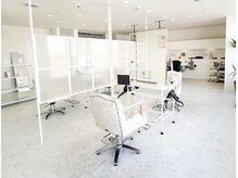 エセット 新潟西店(ECET)の雰囲気（隣のお客様が気にならないように全席パーテーション設置♪）
