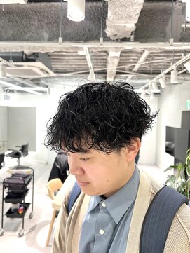 スイ 松戸(SUI) 刈り上げマッシュ×波巻きパーマ【松戸/メンズ】