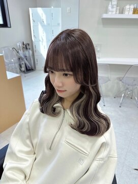 ベレーザシェルト(Beleza scelto) 12694黒髪ホワイトブロンドインナーカラー韓国風巻きレイヤー