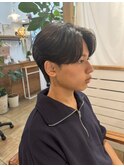 癖毛を伸ばしながら自然な毛流れも作る”毛流れ縮毛矯正”
