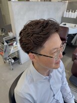 グルーマーズトウキョウ(GROOMER/S TOKYO)&nbsp;神保町ブルーブラック韓国マッシュセンターパートメンズパーマ☆