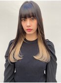 トレンドインナーブロンドカラー　前髪ありレイヤースタイル