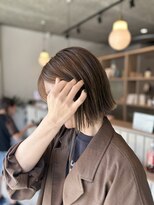 クーレ ビオトープ(+ CURE biotope)&nbsp;シークレットハイライトで魅せる大人オリーブベージュ