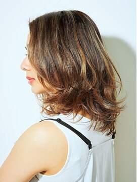 ジュール サウス 新宿南口(Joule South) 外ハネミディ×ハイライト　[新宿]