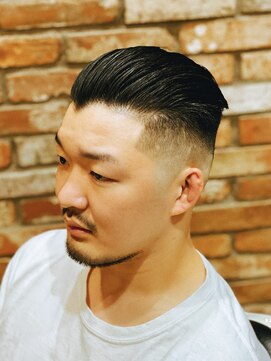 ヒロギンザバーバーショップ 丸の内店(HIRO GINZA BARBER SHOP) スリックバック×スキンフェード【東京/丸の内/大手町】