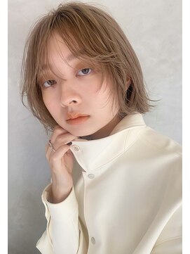 シアン(SYAN) 小顔効果!透けベージュボブレイヤー