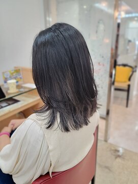 e.m.a プレミアムビューティーサロン 栄駅店(e.m.a PREMIUM BEAUTY SALON) グレージュカラー×レイヤーセミロング