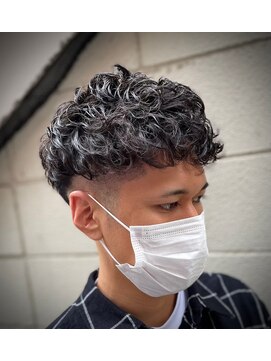 ヒロギンザ 新橋日比谷口店(HIRO GINZA) ツーブロフェードスペインカール/ハイライト/束感/波巻き