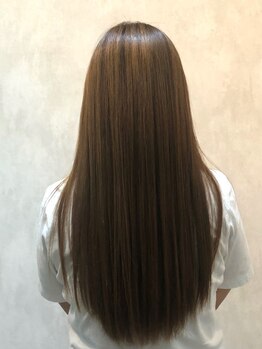 エートゥゼット(AtoZ)の写真/【総持寺・昭和台町】ケアを得意とする《AtoZ》の縮毛矯正で自然なストレートを叶えます◇