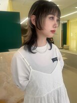 エム(M) ウルフレイヤー/中性ウルフ/ハイレイヤー/ハッシュカット/垢抜け