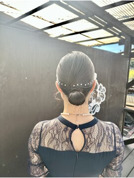 ラウラウヘアーリゾート(Lau Lau hair resort) タイト×シニヨン☆