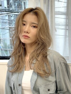 ノウハウ キョウト(KNOWHOW kyoto) ハイトーンベージュ/レイヤーカット/巻き髪スタイル