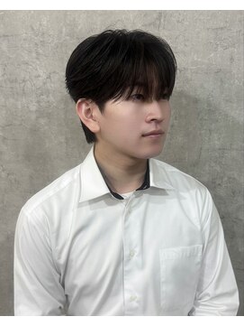 エイル 北堀江(Eir) 韓国シースルーマッシュ カルマパーマ 韓国アイドル風 毛流れ