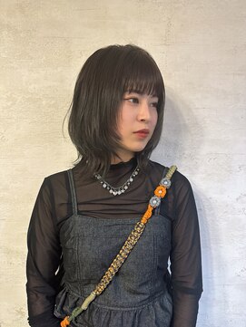 透け感ミディアムレイヤー