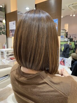 ジール プラス 西明石駅前店(zeal plus) 前下がりボブ