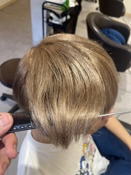 ハチマルハチ ナル 登戸店(808 nalu) ミルクティーベージュ×艶ショート