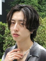 テン 心斎橋(tenn.)&nbsp;メンズセンターパート七三分けパートニュアンスパーマ刈り上げ