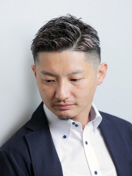 ラヴィ 横浜店 別邸(LAVIE) ダークアッシュ/カルマパーマ/アッシュブラック<理容室>[横浜駅]