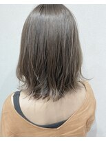 カモン(CAMON)&nbsp;[CAMON. ]#外ハネミディ#ハンパ丈がイイ#透明感ベージュ