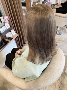 ドゥーアンジヘアー(dou-Ange hair) ミルクティーグレージュ