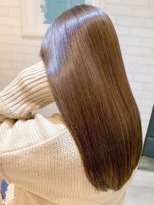 髪の悩みを解消!!クセが気になる方は、毛先まで自然なストレートを創るAUBE HAIRの縮毛矯正で美髪に♪
