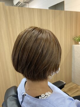 フェリーチェ(FELICE) 丸みショートボブ☆