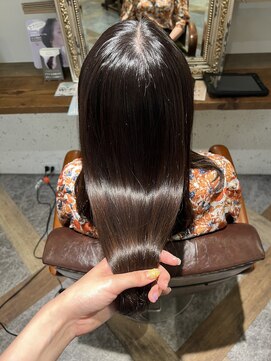 ムーン(moon) #グレージュカラー#シルキーベージュ#斜めバング