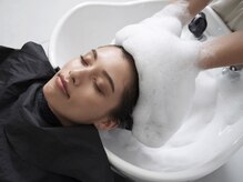 ブロンマ ヘアデザインアンドケア(blomma hair design&care)