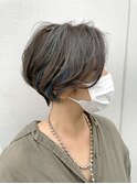 白髪ぼかし×ハイライト｜エレガントな大人の立体ショートボブ