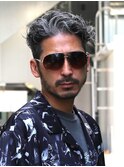 白髪がカッコいい。刈り上げワイルドメンズパーマ