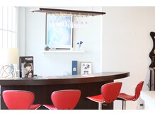 ウル(U’ru)の雰囲気（カフェに来たような空間もございます！/ブリーチ/ダブルカラー）