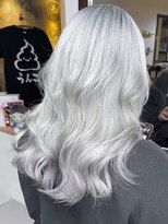 ブレイズヘアー(BLAZEhair)&nbsp;【真っ白カラー】ホワイト×ブリーチ４回