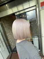 サイ(PSY)&nbsp;シルバー×ボブ／池袋/ダブルカラー／ハイトーン