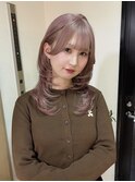 レイヤーカット×ピンクグレージュ