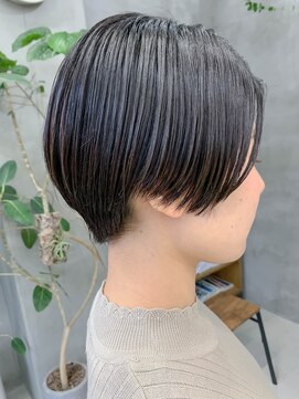 テトヘアー(teto hair) 就活ヘア、黒髪、ハンサムショート、前下がり