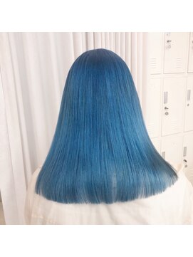 ボックスミコ(Box mico.) 透明ブルーの切りっぱなしワンレンミディアム☆