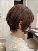 首周りすっきり、簡単お手入れくびれショート