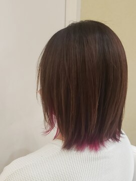 アローズ ステラプレイス店(HELLO'S) インナーカラー×派手ピンク