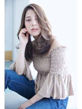 ローレン(LOREM) ベージュカラー/抜け感ロング/くすみカラー/ニュアンスカラー