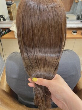 クイントネオリーブ 自由が丘正面口店(quint:neolive) 斜めバング/グレージュカラー/シルキーベージュ/自由が丘