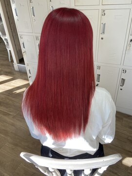 ケイリー(KAYLEE) 韓国風カラー　レイヤーカット　赤髪カラー