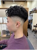 スキンフェード×ワンカールパーマ