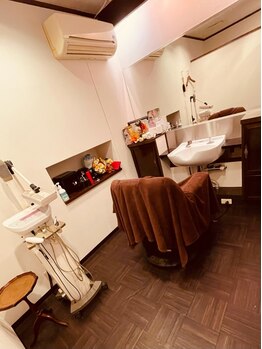 林田理容館の写真/くつろげる上質空間にて頭・顔・手・耳・肩・背中マッサージなどお疲れ癒すメニューも充実しております。